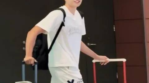 对决：自由人挑战女武神，精彩对抗